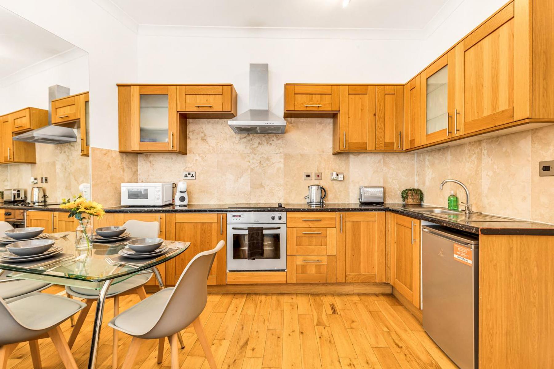 Luxstay2 Earls Court Apartment - Sleeps Up To 8 London Exterior photo